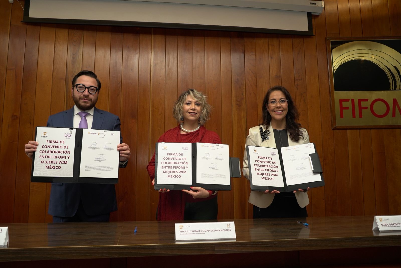 Firma convenio Fifomi-WIM México